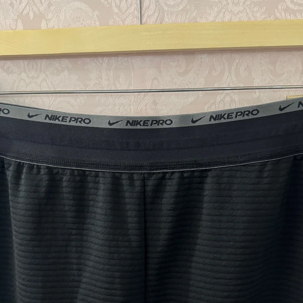 Nike Black Athletic Pants - Picture 3 of 11